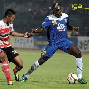 148_Persepam MU vs Persib photo