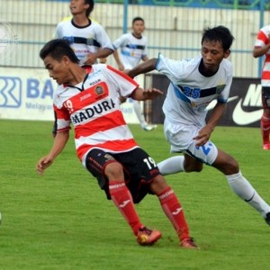 4_Group 3_ISL U21_Persepam vs Persela photo