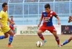 Singo Edan Pakai Pitam Hitam Selama Piala Presiden Singo Edan Pakai Pitam Hitam Selama Piala Presiden
